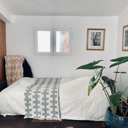 Small Architect'S House Pantin Exteriör bild