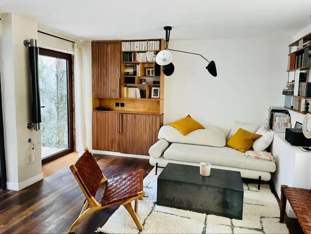 Small Architect'S House Pantin Exteriör bild